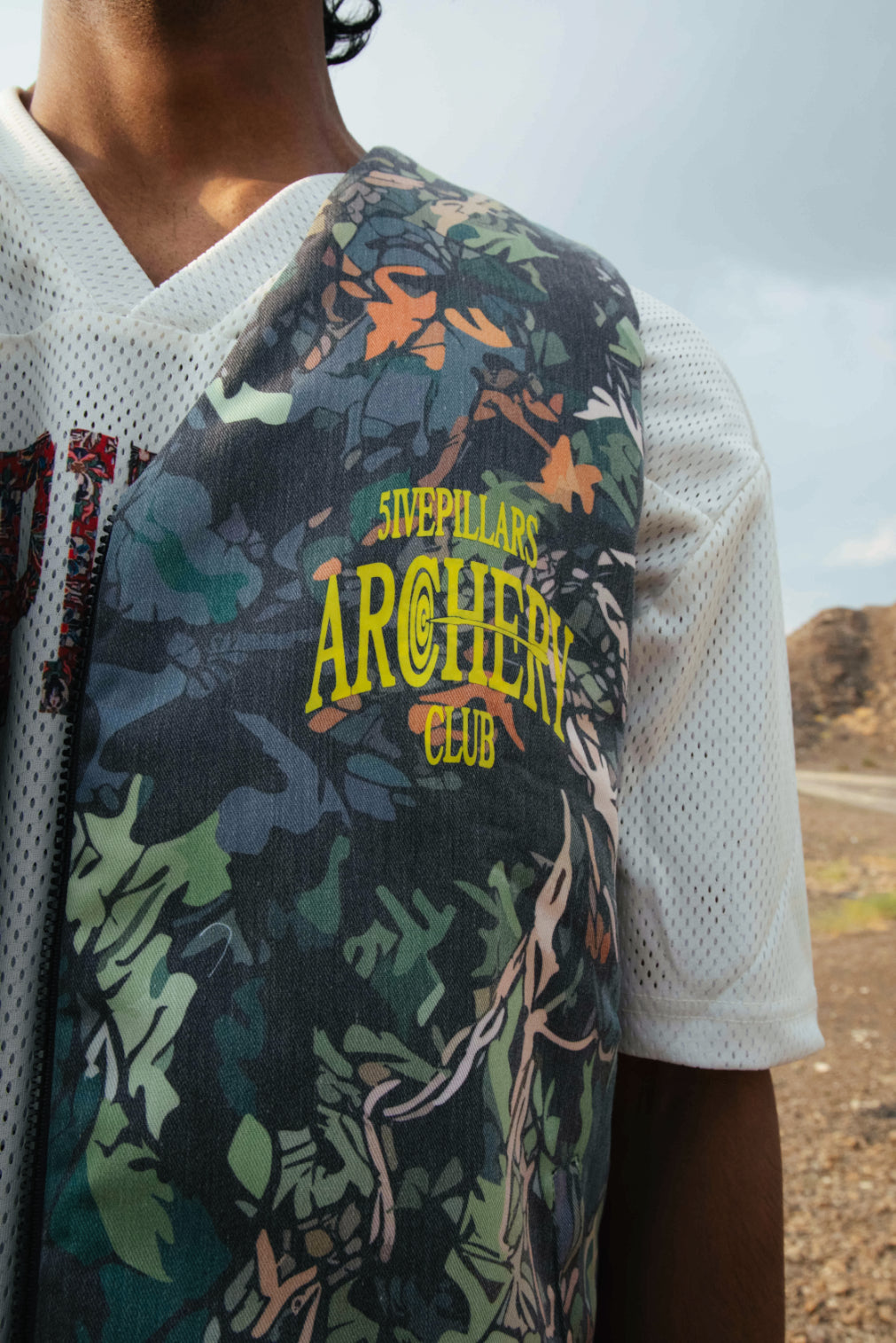 5ivepillars Archery Club Vest - Camo